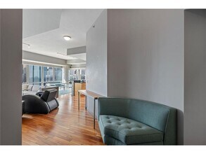 929 Portland Ave in Minneapolis, MN - Building Photo - Building Photo