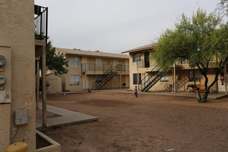 Las Casitas in Phoenix, AZ - Building Photo - Building Photo