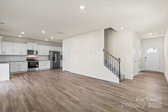 1339 37th Ave Lane NE in Hickory, NC - Building Photo - Building Photo