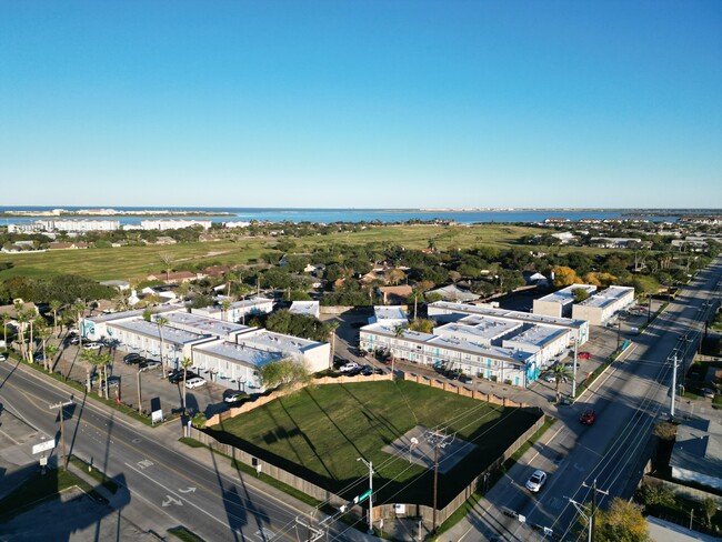 Coral Cay Apartments in Corpus Christi, TX - Building Photo - Building Photo