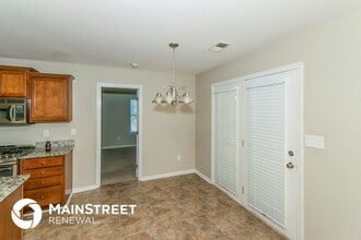 601 Meriweather Dr in Calera, AL - Foto de edificio - Building Photo