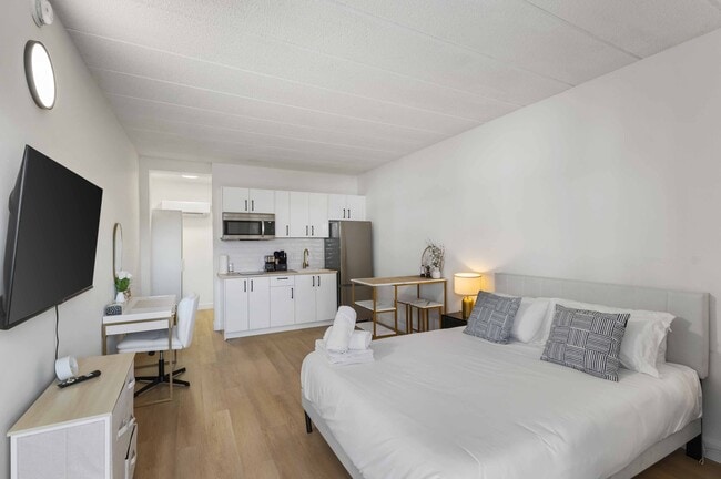 property at 7701 Lundy's Ln