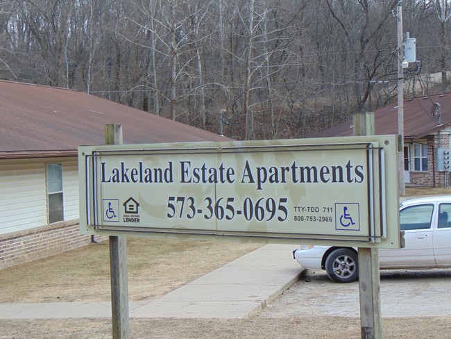 Lakeland Estates Apartments in Eldon, MO - Building Photo - Other