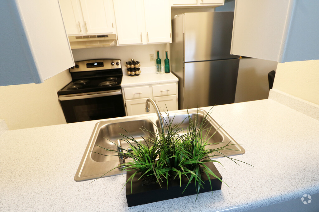 Whispering Sands Apartments in Albuquerque, NM