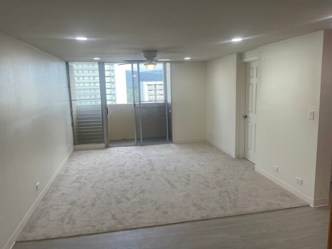 801 Ala Nioi Pl in Honolulu, HI - Building Photo - Building Photo