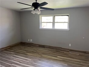9104 Amour Dr in Chalmette, LA - Building Photo - Building Photo
