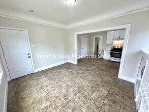 702 E Burnett St in Long Beach, CA - Building Photo - Building Photo