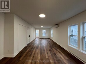 4876 Simcoe St in Niagara Falls, ON - Building Photo - Building Photo