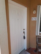 551 NW 82nd Ave in Miami, FL - Building Photo - Building Photo