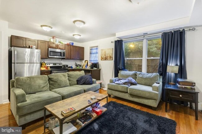 property at 1429 Poplar St