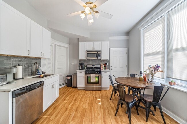 928 S Claremont Ave in Chicago, IL - Building Photo - Building Photo