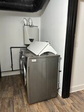 28 Saint Clair St, Unit Lower in Buffalo, NY - Building Photo - Building Photo