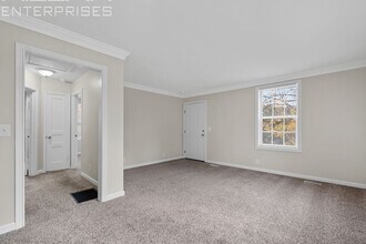 106 Valley View Cir in Clarksville, TN - Building Photo - Building Photo