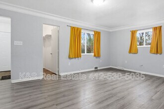 9608 Frankstown Rd in Pittsburgh, PA - Building Photo - Building Photo