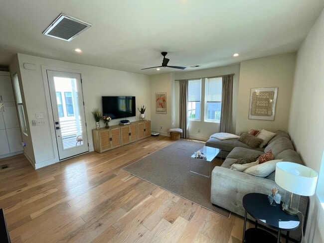 106 Cooper St in Charleston, SC - Building Photo - Building Photo