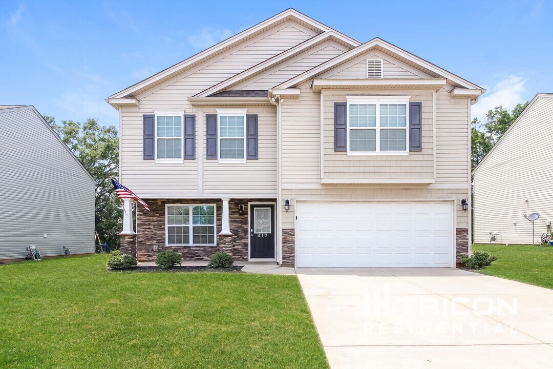 417 Saddleback Trl in Duncan, SC - Building Photo
