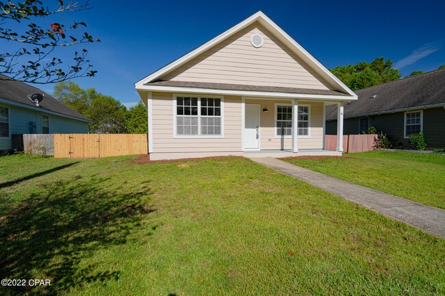 41 N 3rd St in Santa Rosa Beach, FL - Building Photo - Building Photo