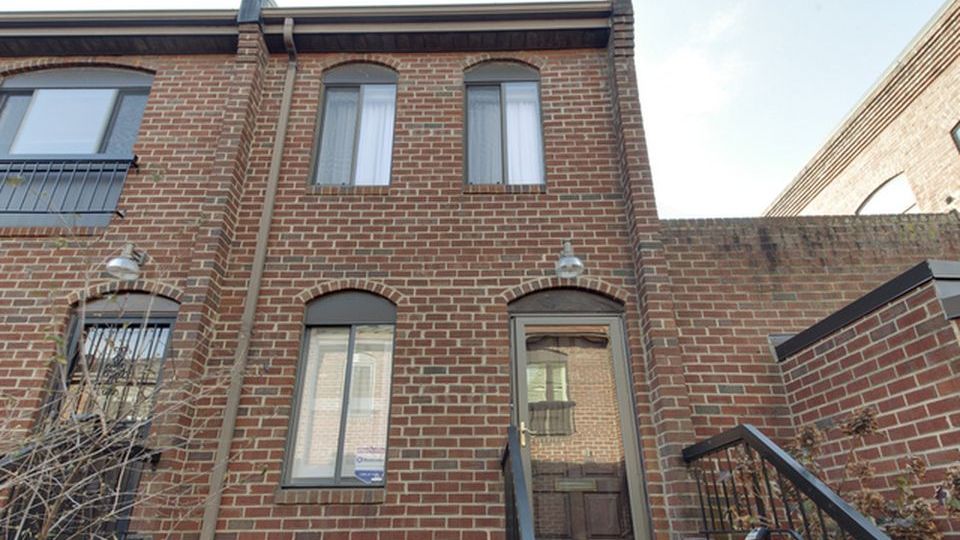 1058 Paper Mill Ct, Unit 1058 in Washington, DC - Building Photo