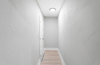 138 Elm St in Southbridge, MA - Building Photo - Building Photo