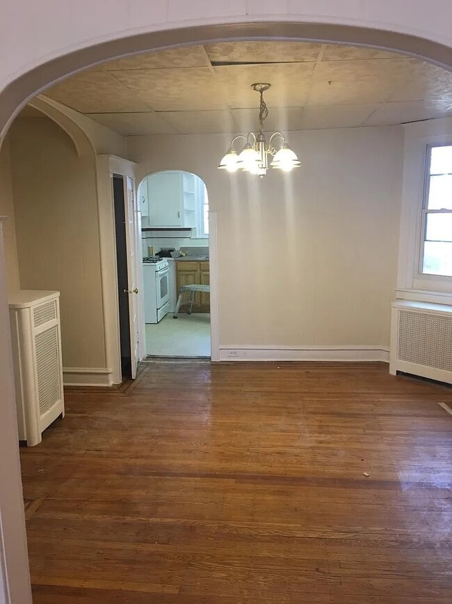 5615 Florence Ave in Philadelphia, PA - Building Photo - Building Photo