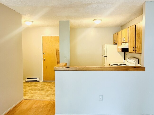3699 Broadbridge Ave in Stratford, CT - Building Photo - Building Photo