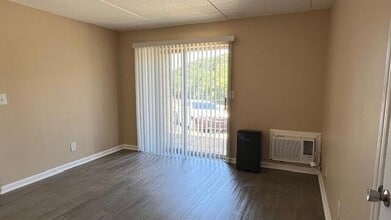5305 TN-58 in Chattanooga, TN - Building Photo - Building Photo
