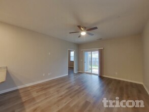 9150 War Eagles Way in Ashland City, TN - Foto de edificio - Building Photo