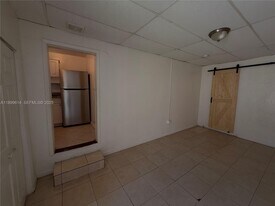 1012 N 24th Ave in Hollywood, FL - Building Photo