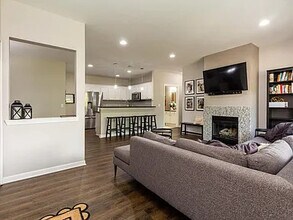 5439 Twin Oaks Dr in Sterling Heights, MI - Foto de edificio - Building Photo