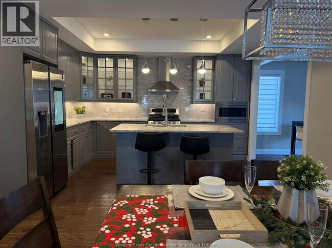 353 Bouffard Rd in Windsor, ON - Building Photo - Building Photo