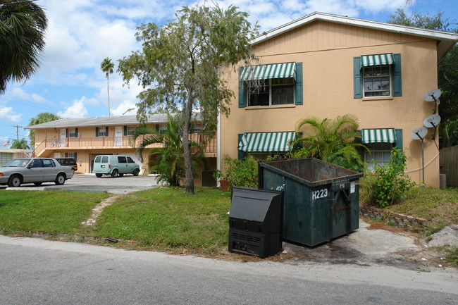 900 Orange Ave in Sarasota, FL - Building Photo - Building Photo