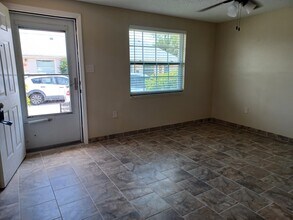 4915 Filner St in New Port Richey, FL - Building Photo - Building Photo