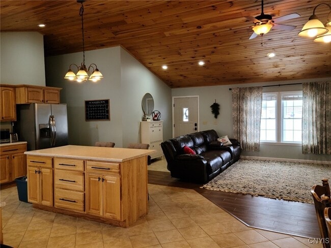 property at 27158 Victory Ln