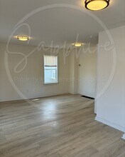 1223 W Hayward Ave in Independence, MO - Building Photo - Building Photo