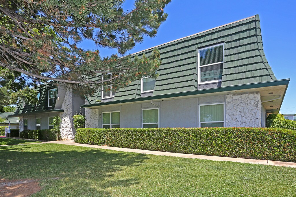 Cambridge Gardens Apartments in Rancho Cordova, CA