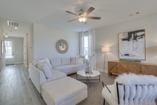 2762 Residences in Murfreesboro, TN - Foto de edificio - Building Photo
