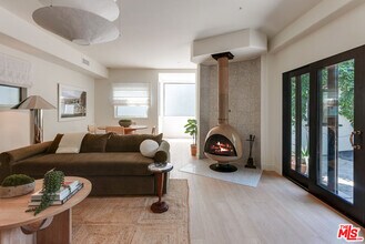 8754 Dorrington Ave in Los Angeles, CA - Building Photo - Building Photo