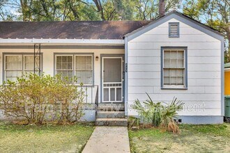 217 W 73rd St in Savannah, GA - Building Photo - Building Photo