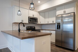 The Vue at Rivertown Park Townhomes in Wyoming, MI - Foto de edificio - Interior Photo