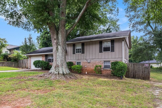 8753 E Bourne Dr in Jonesboro, GA - Building Photo - Building Photo