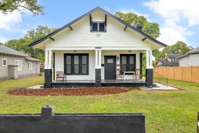 property at 911 S Missouri Ave