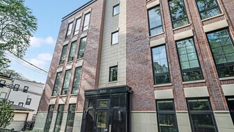 1320 W Lexington St in Chicago, IL - Building Photo