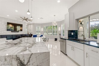 2316 Heritage Greens Dr in Naples, FL - Building Photo - Building Photo