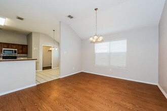 3020 Meadowbrook Dr in Grand Prairie, TX - Building Photo - Building Photo