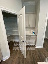 6338 Lake Edge Dr in Baton Rouge, LA - Building Photo - Building Photo