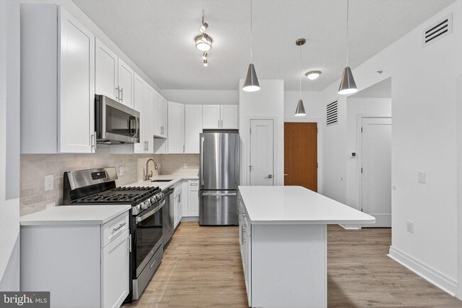 2120 Vermont Ave NW in Washington, DC - Building Photo - Building Photo