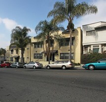 445 Lucas Ave in Los Angeles, CA - Building Photo