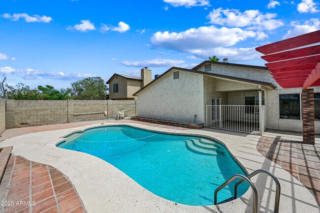 1622 E St Anne Ave in Phoenix, AZ - Building Photo - Building Photo