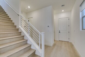 125 Silver Run Ln in Las Vegas, NV - Building Photo - Building Photo