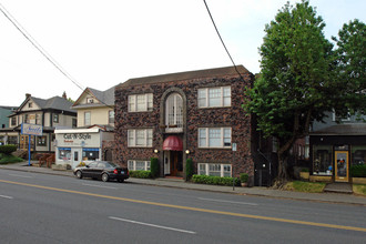 Marion Court Apartments in Portland, OR - Building Photo - Building Photo